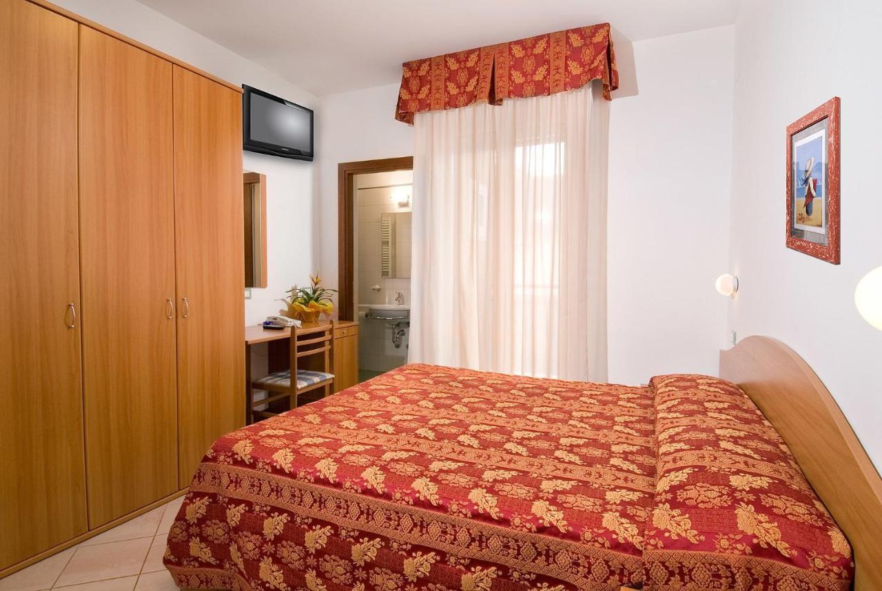 Hotel Belvedere Misano Adriatico Room photo