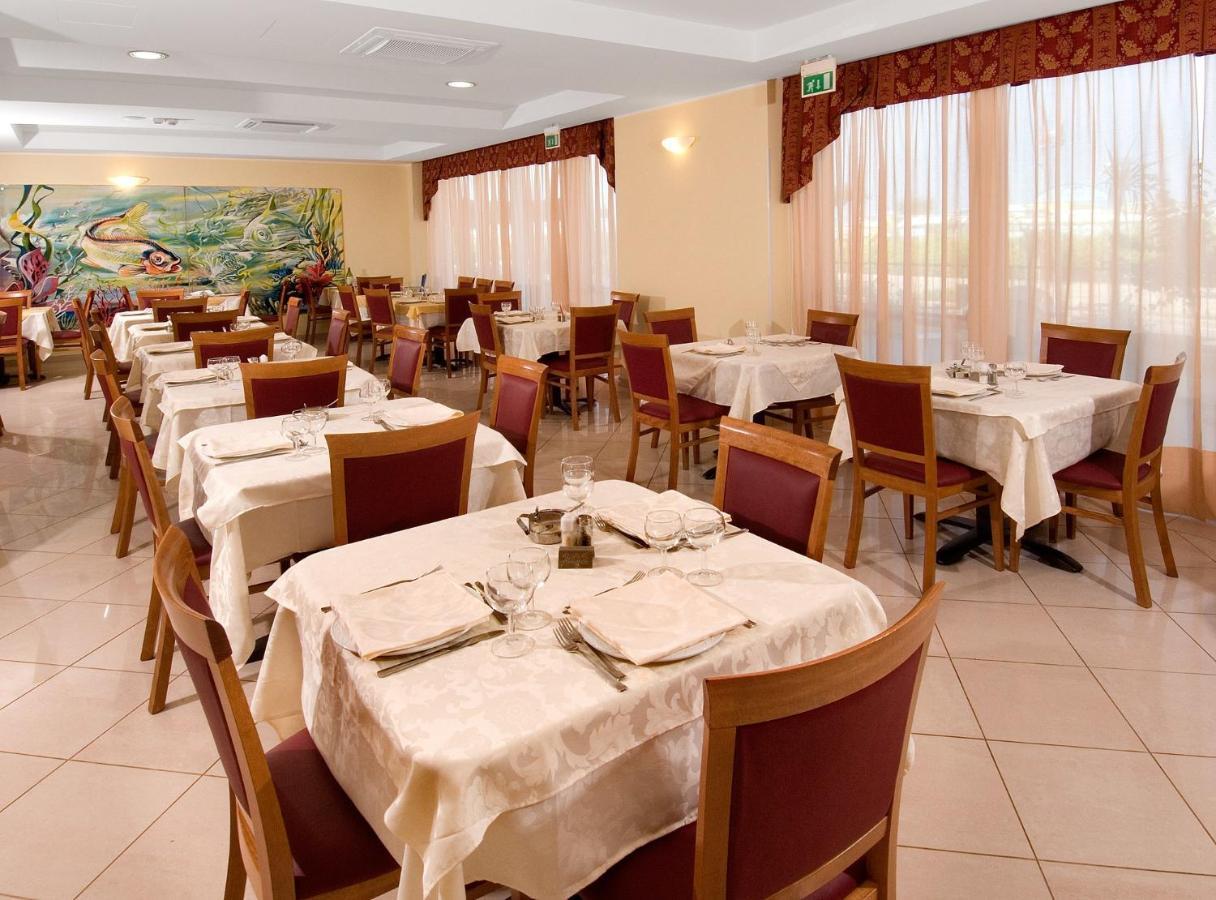 Hotel Belvedere Misano Adriatico Exterior photo