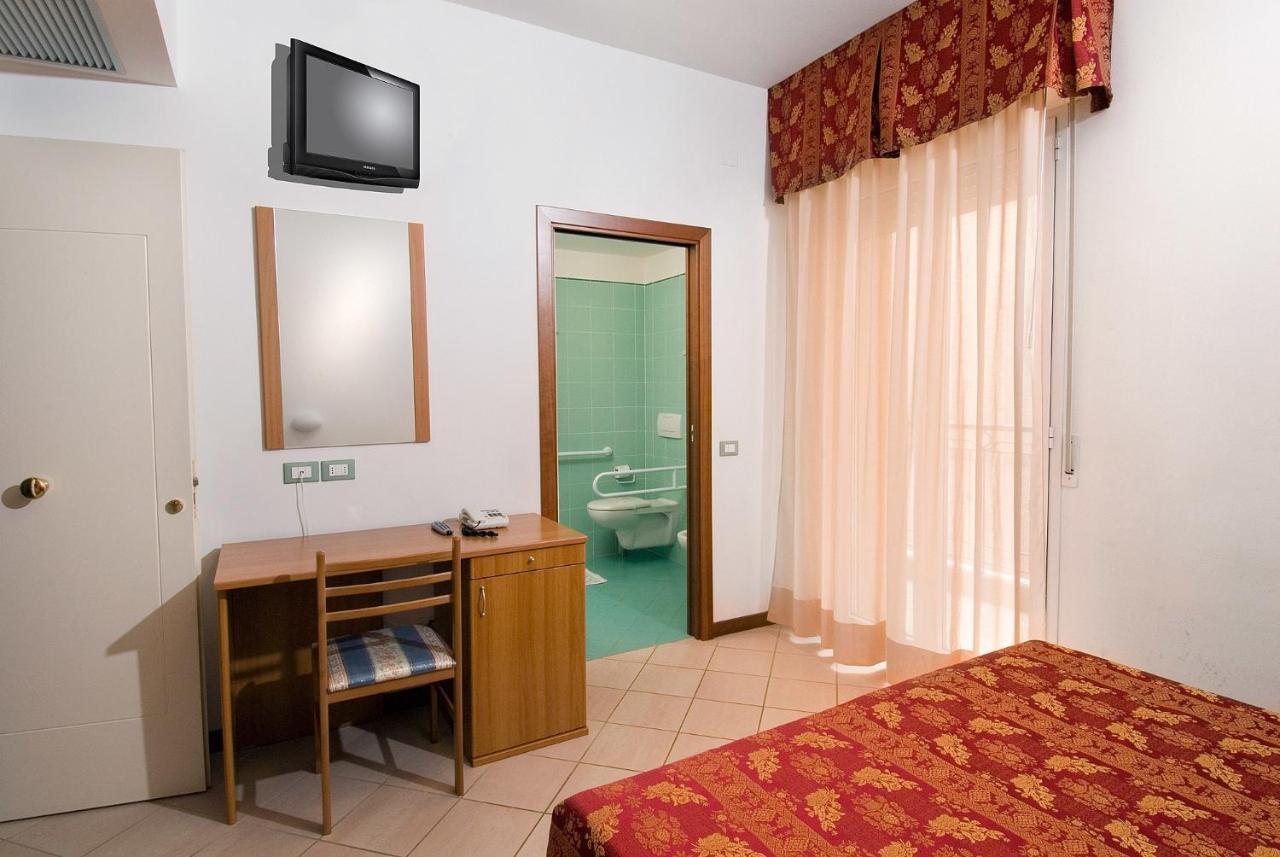 Hotel Belvedere Misano Adriatico Room photo