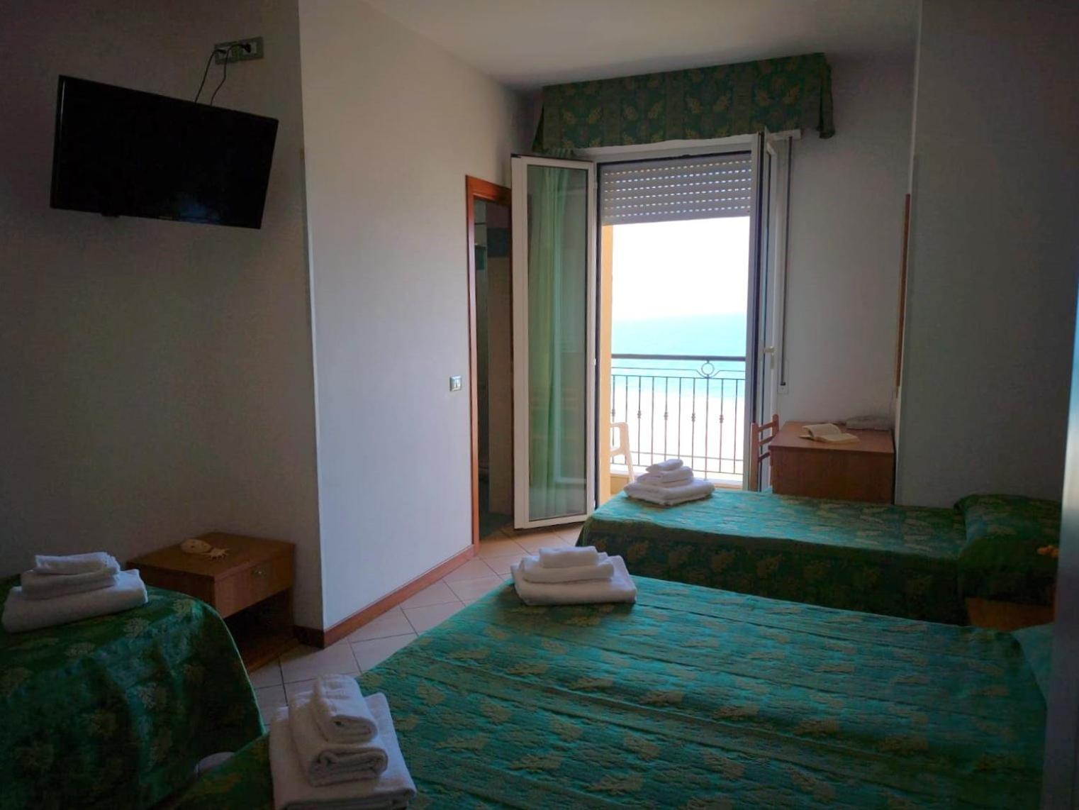 Hotel Belvedere Misano Adriatico Exterior photo